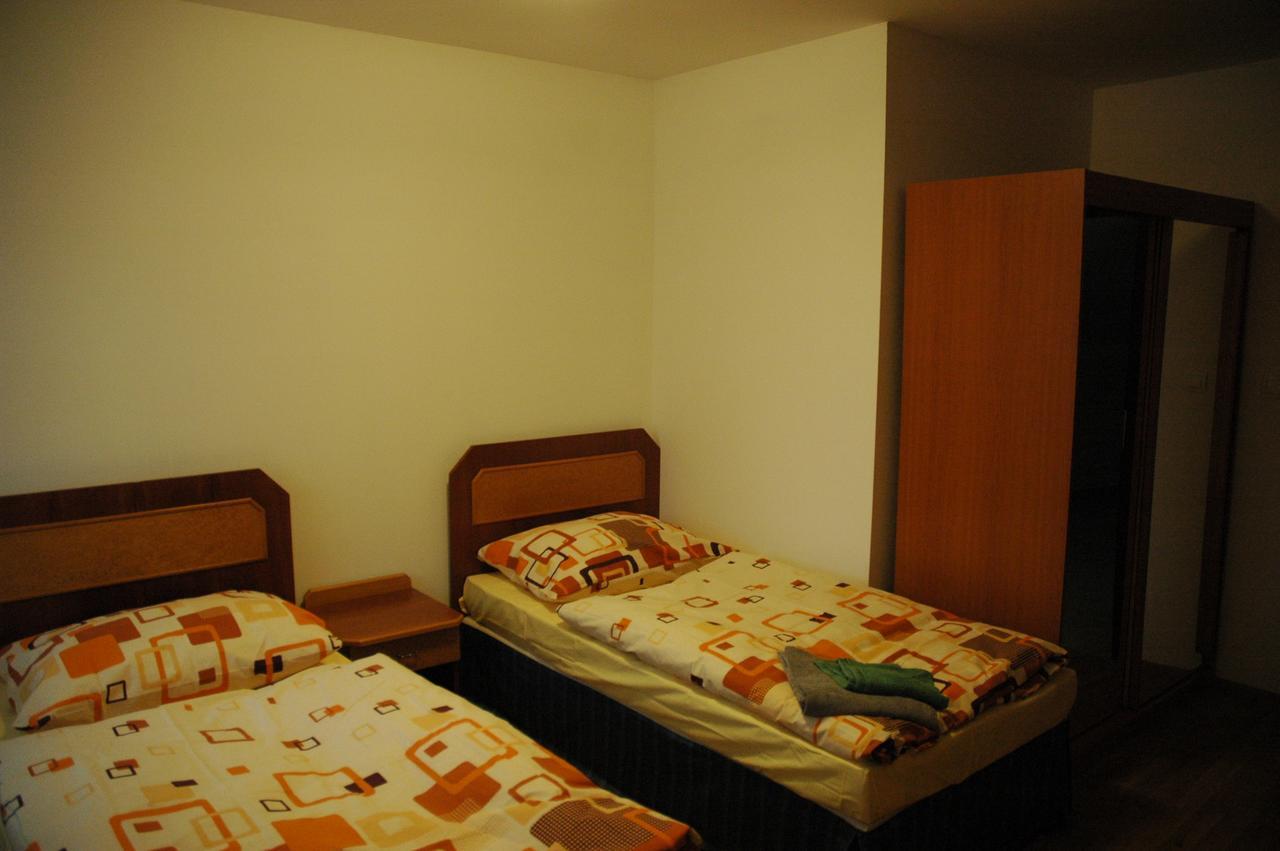 Art Star Hotel Hostivice Exterior foto